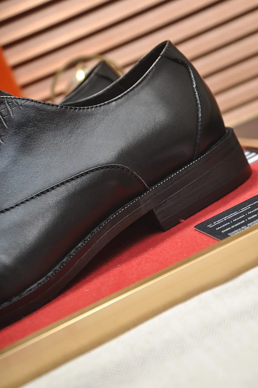 Men's shoes💰460💶[HERMES] (sheepskin lining)🍀Italian top luxury🍀He does not pursue novel styles and gorgeous colors, but attracts the favor of successful men with his flawless, elegant and classic style! This very, very comfortable, simple and stable style makes it easy to match any style! The pattern is absolutely 1:1 refined from the original case, and we strive for excellence in materials, imported cowhide + sheepskin lining💪💪💪extraordinary texture👍! .Black Brown Size: 38-45 (45 customized)